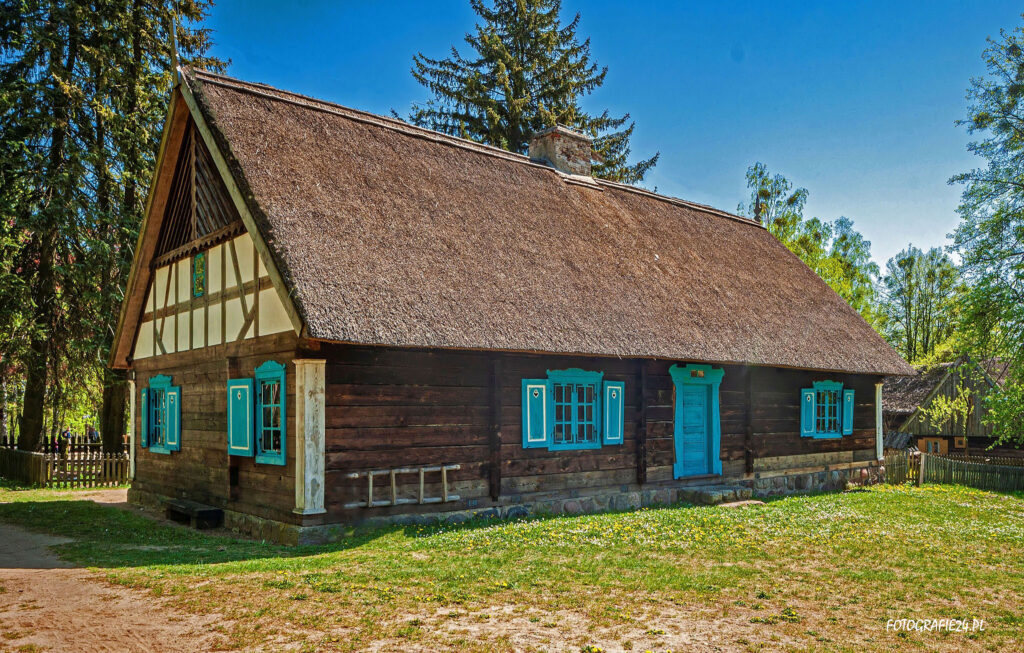Chałupa ze wsi Bartężek - Muzeum Budownictwa Ludowego w Olsztynku